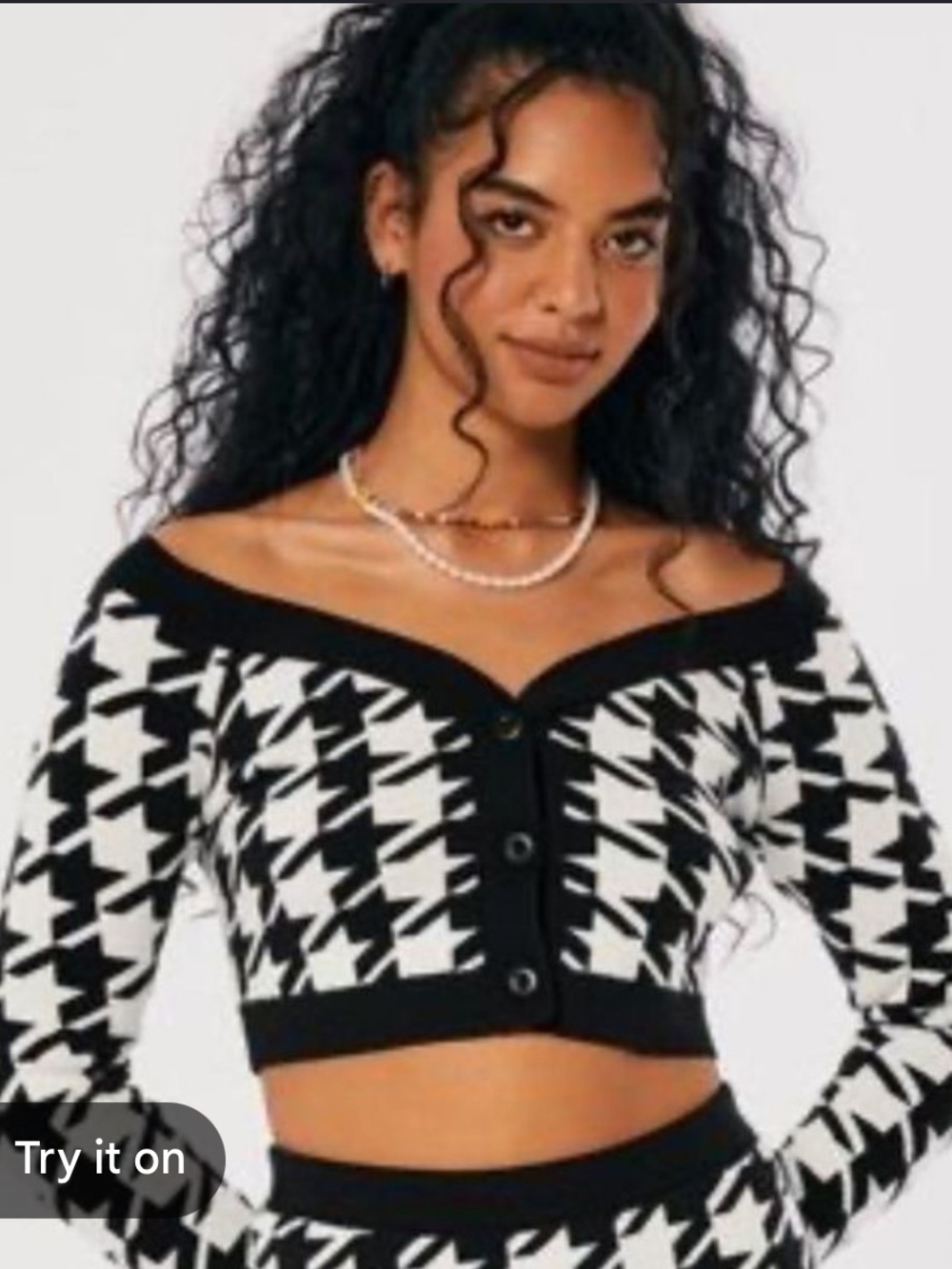 Hollister Social Tourist Long Sleeve Crop Top